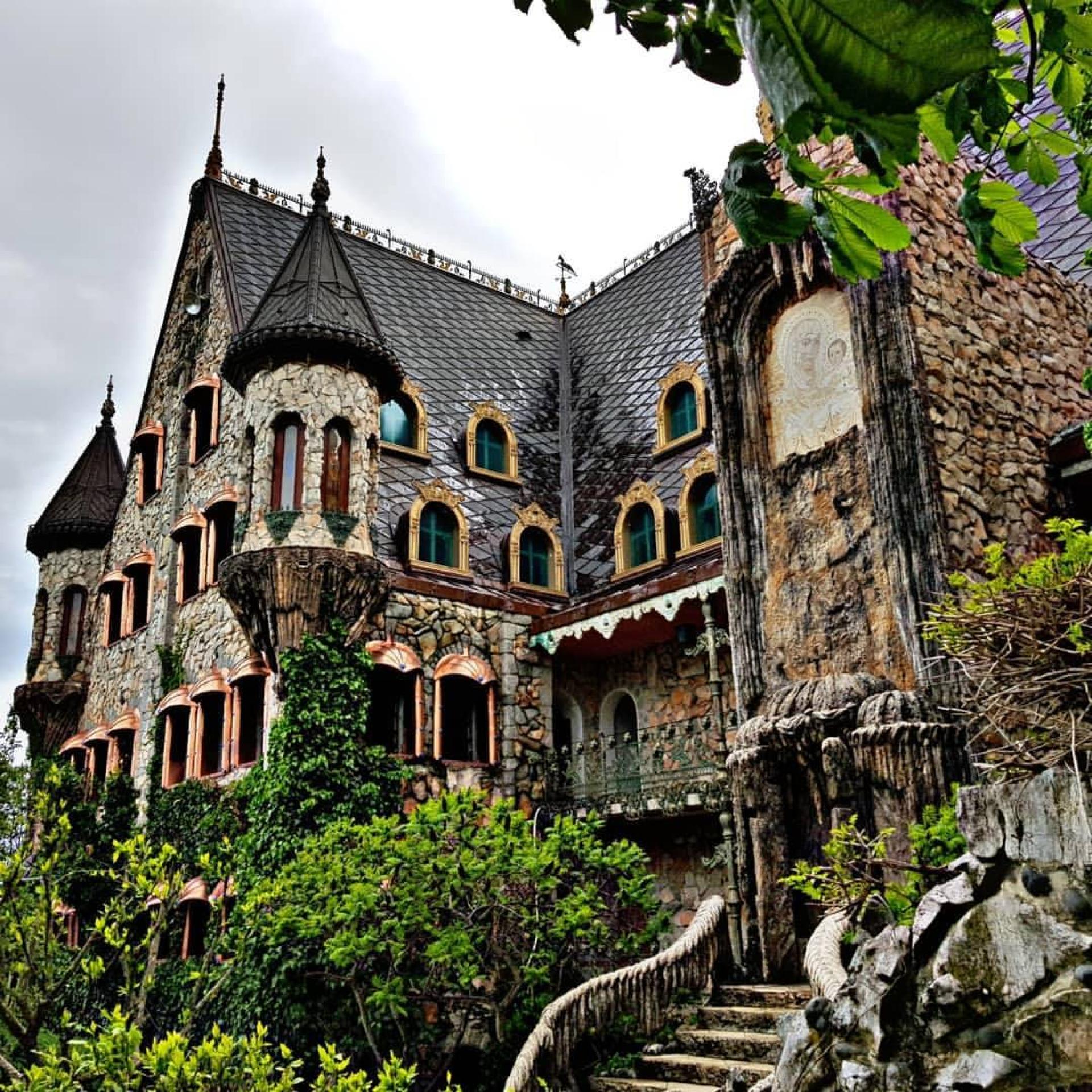 Castle IN LOVE WITH THE WIND