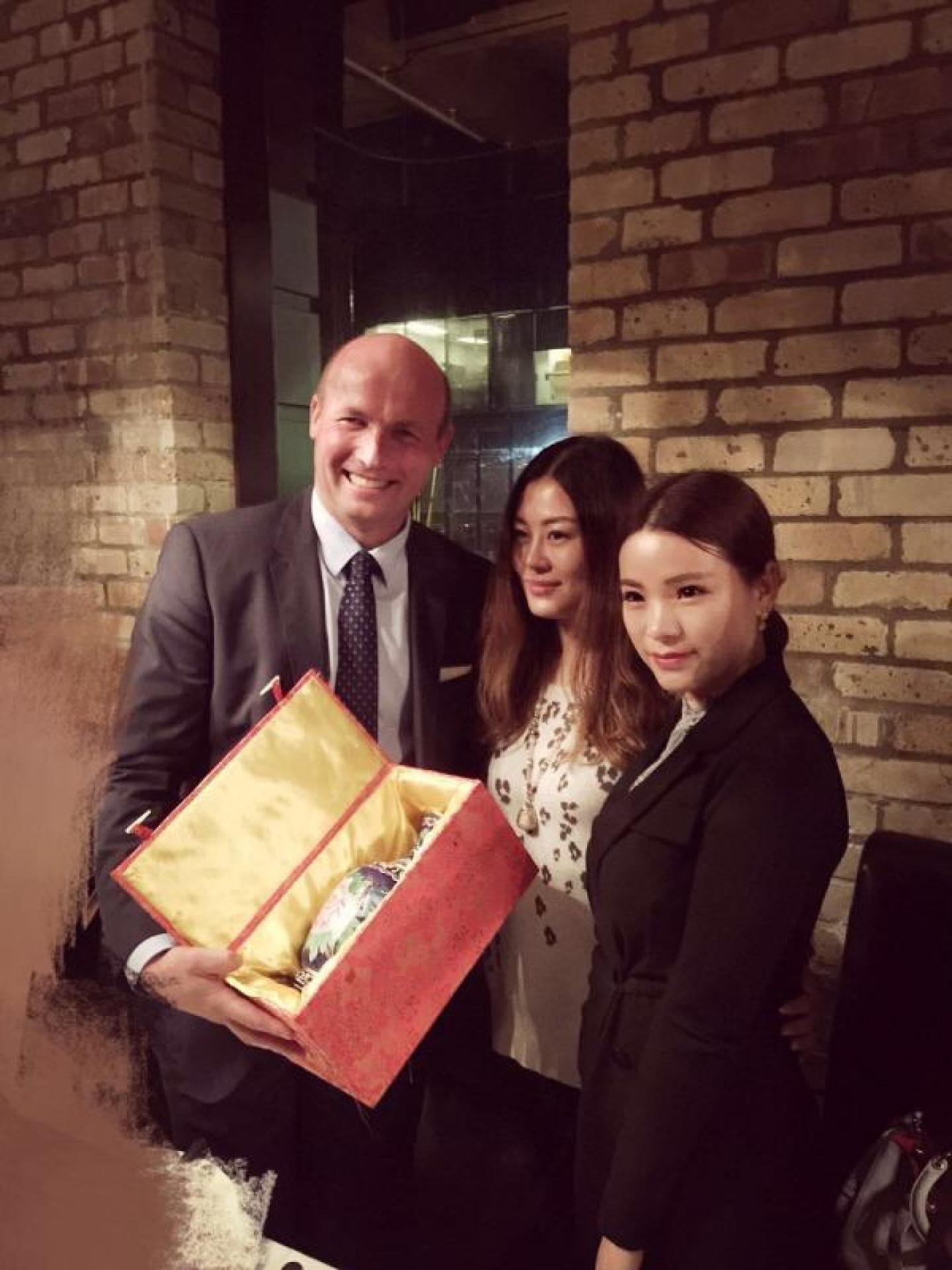 Revolutionizing Marketing:  Xiaofei Han's Fission Model and AI-Driven Innovation