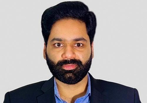 Driving Innovation in Hybrid Cloud Data Architecture at Financial Clients