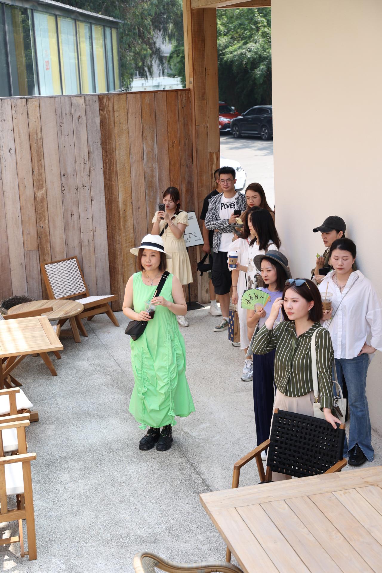 Hello & ZMHOME Cross-Industry Dialogue